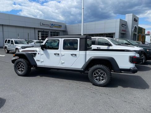 New 2026 Jeep Gladiator Sport AWD/4WD image 5