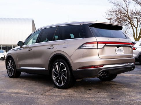 Used 2020 Lincoln Aviator Reserve w/ Equipment Group 202A image 9
