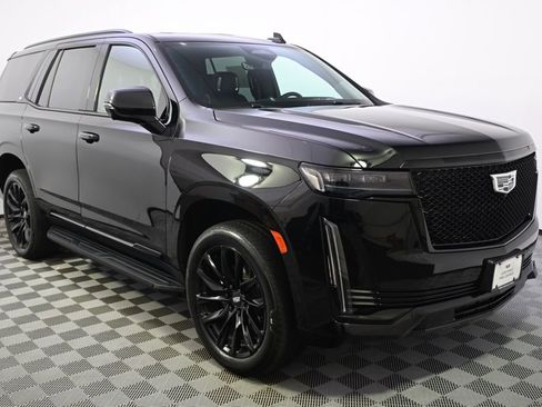 Used 2023 Cadillac Escalade Sport Platinum w/ LPO, ONYX Package AWD/4WD image 8