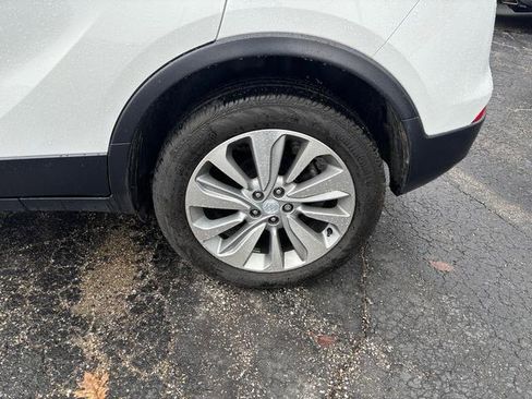 Used 2018 Buick Encore Preferred AWD/4WD image 27