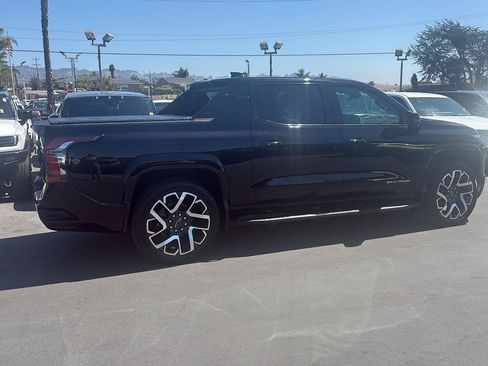 Used 2024 Chevrolet Silverado EV RST AWD/4WD image 3