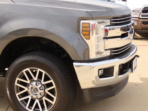 Used 2019 Ford F250 Lariat w/ Lariat Ultimate Package image 6