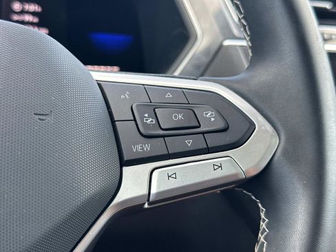 Used 2023 Volkswagen Tiguan SE w/ Panoramic Sunroof Package image 21