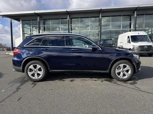 Used 2017 Mercedes-Benz GLC 300 4MATIC image 8
