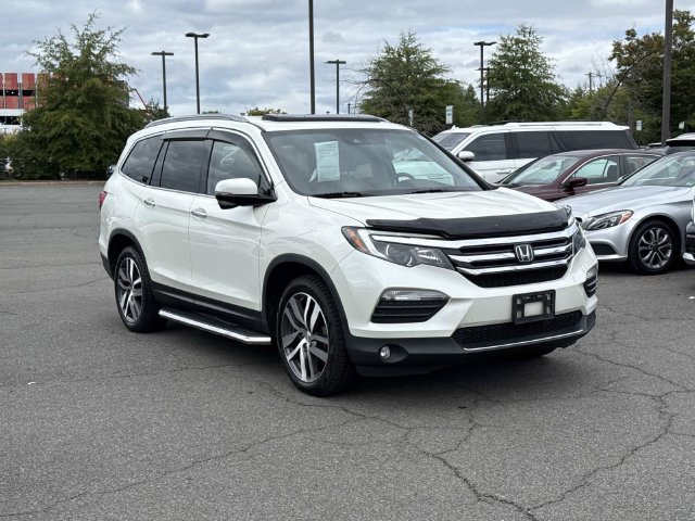 Used 2016 Honda Pilot Touring image 1