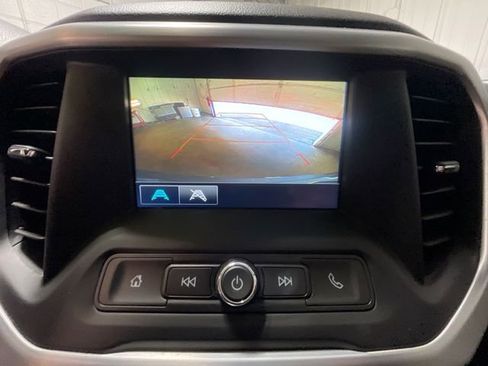 Used 2019 GMC Acadia SLE image 15