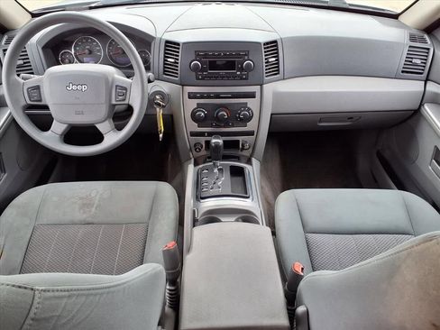 Used 2006 Jeep Grand Cherokee Laredo AWD/4WD image 12