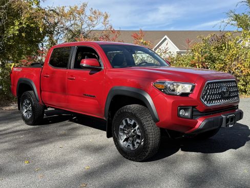 Used 2019 Toyota Tacoma TRD Off-Road image 13