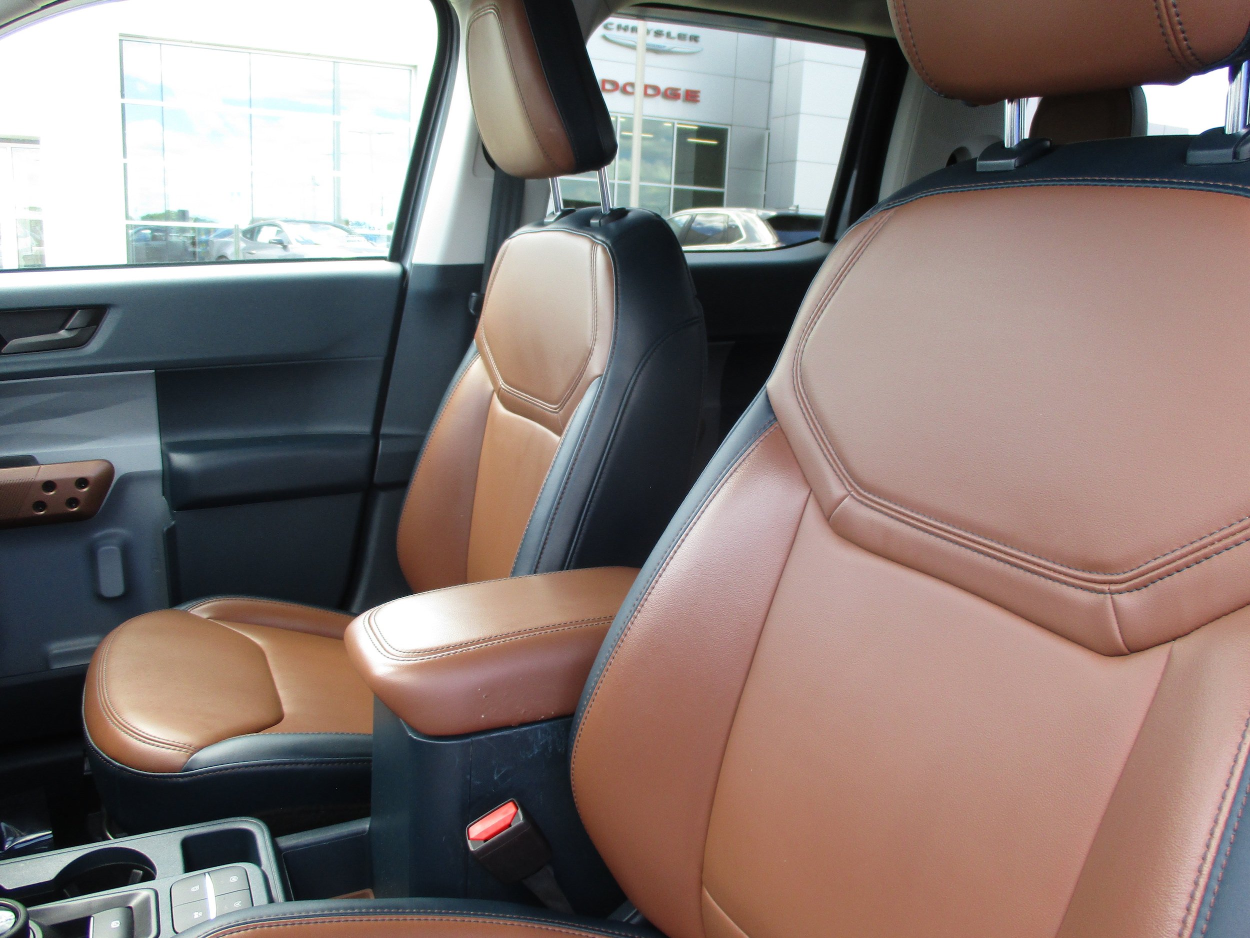 Used 2022 Ford Maverick Lariat w/ Lariat Luxury Package FWD image 39