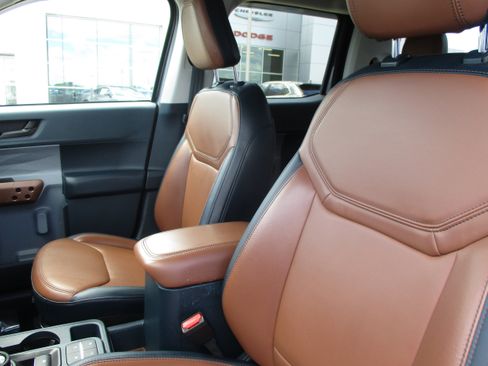 Used 2022 Ford Maverick Lariat w/ Lariat Luxury Package FWD image 39
