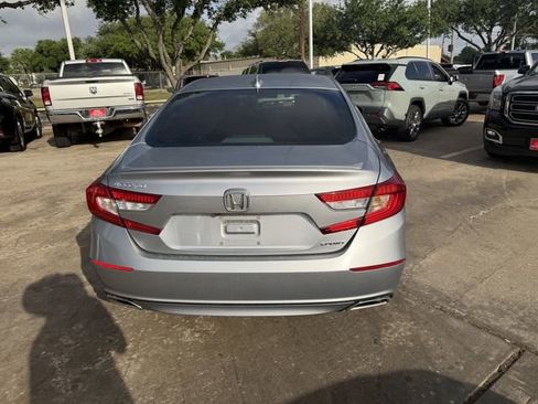 Used 2019 Honda Accord Sport image 3