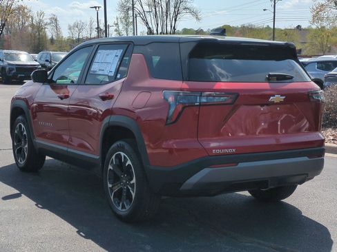 New 2026 Chevrolet Equinox LT FWD image 7
