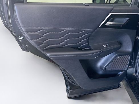 Used 2025 Mitsubishi Outlander SEL image 26