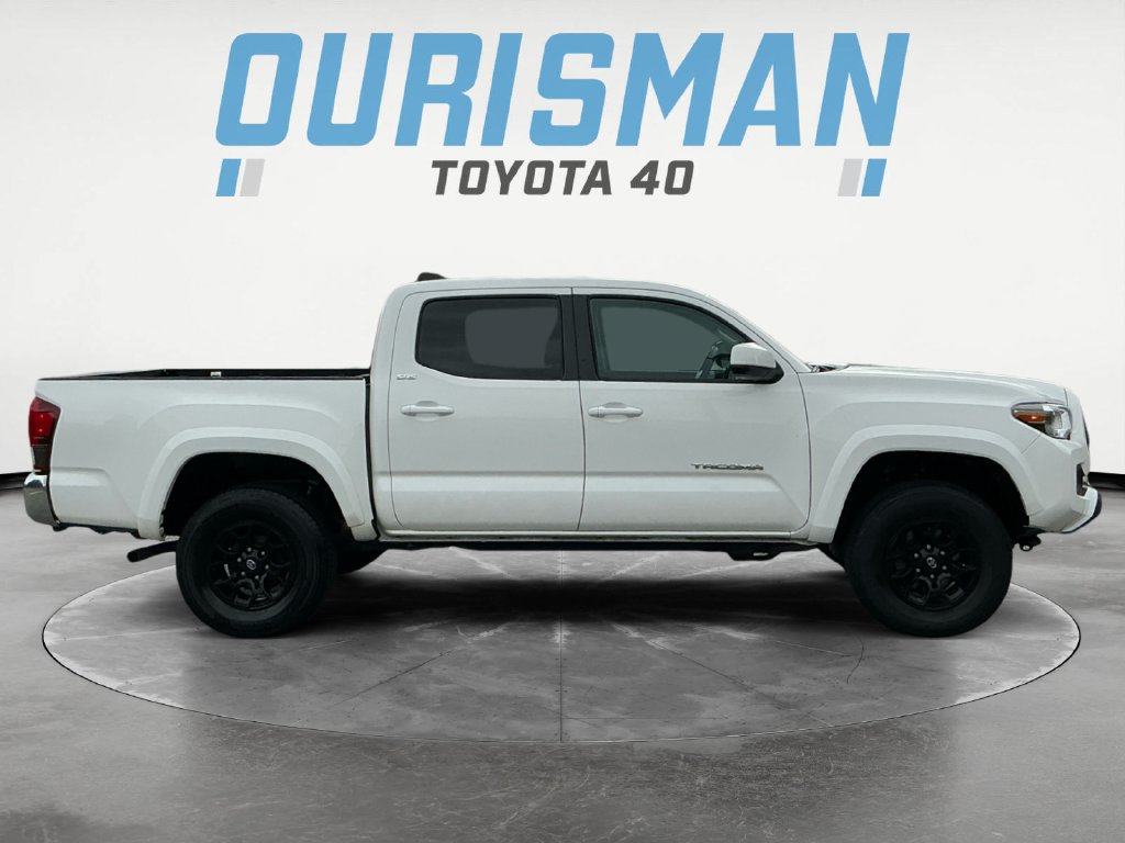 Used 2022 Toyota Tacoma SR5 AWD/4WD image 8
