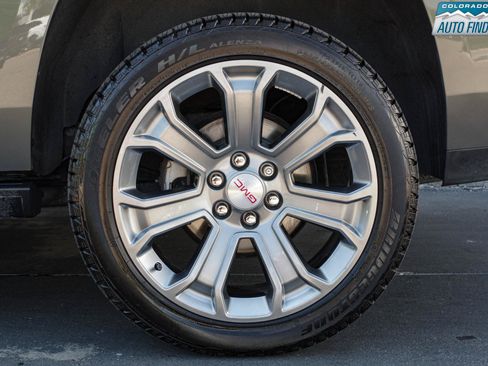 Used 2017 GMC Yukon Denali w/ Open Road Package AWD/4WD image 29