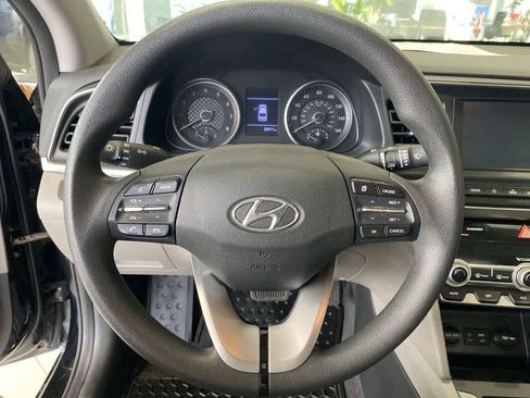 Used 2020 Hyundai Elantra SEL FWD image 16