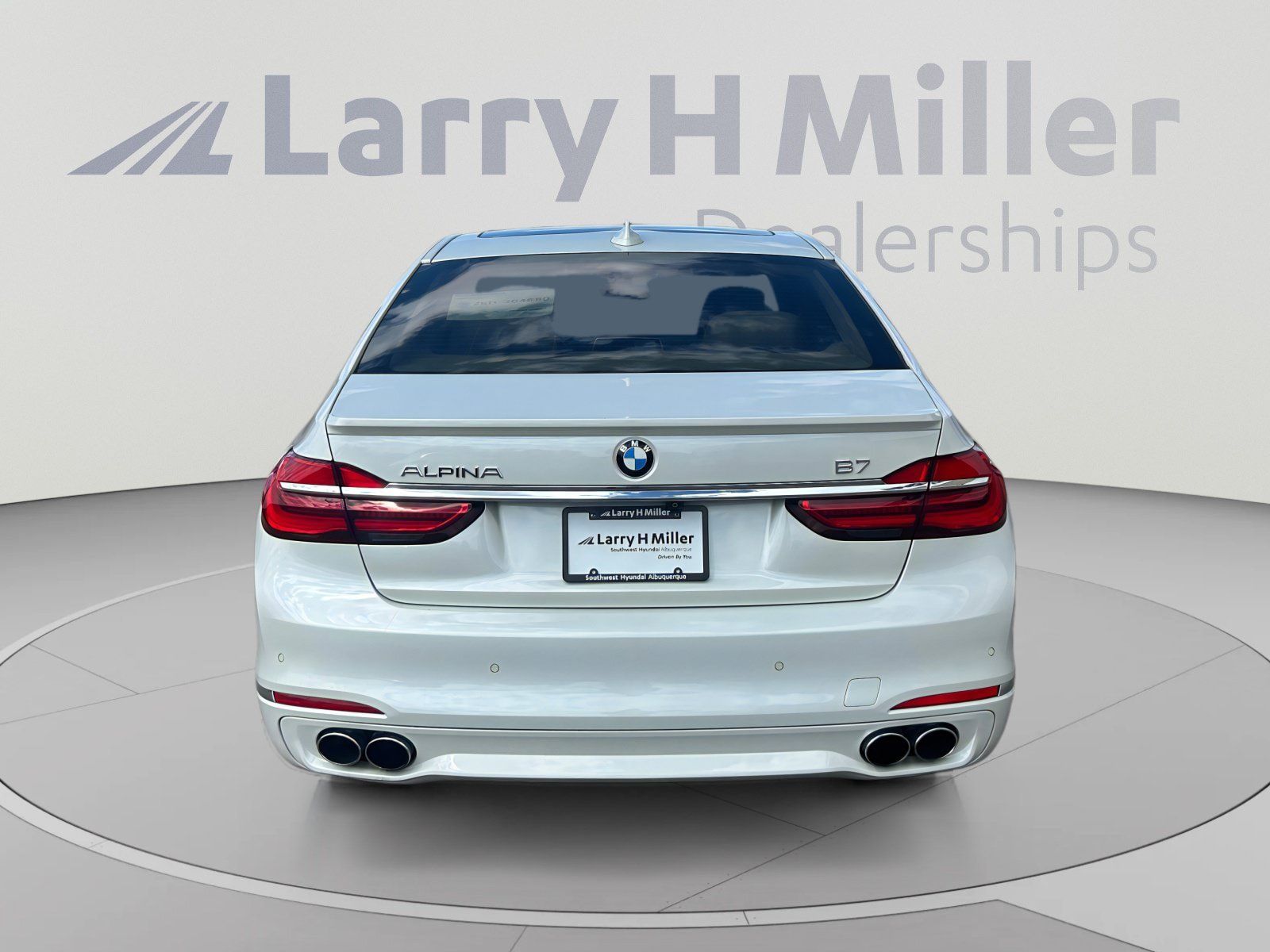 Used 2017 BMW 750i xDrive AWD/4WD image 5