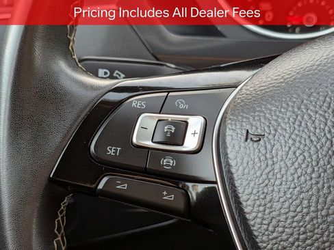 Used 2021 Volkswagen Tiguan SE w/ Panoramic Sunroof Package FWD image 28