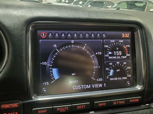 Used 2013 Nissan GT-R Premium image 25