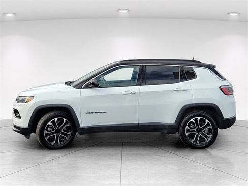 Used 2024 Jeep Compass Limited image 7
