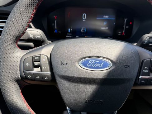 Used 2024 Ford Escape ST-Line w/ Tech Pack #1 AWD/4WD image 13