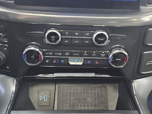 Used 2022 Ford F150 Lariat w/ Equipment Group 502A High AWD/4WD image 23