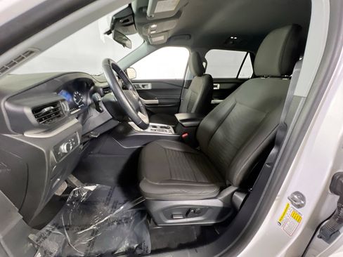 Used 2021 Ford Explorer XLT AWD/4WD image 20