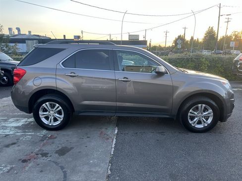 Used 2010 Chevrolet Equinox LT w/ Vehicle Interface Package AWD/4WD image 6