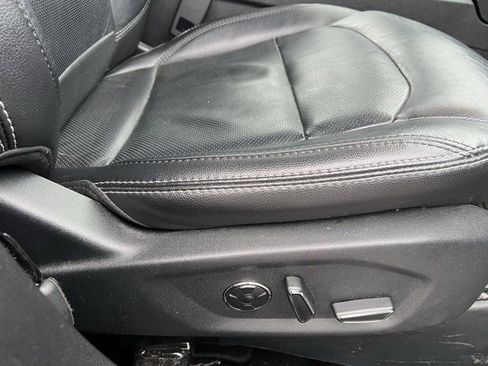 Used 2017 Ford Explorer Limited w/ Equipment Group 301A image 10