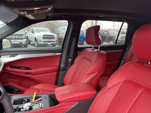 Used 2025 Jeep Wagoneer S Launch Edition w/ Trailer Tow Group image 12