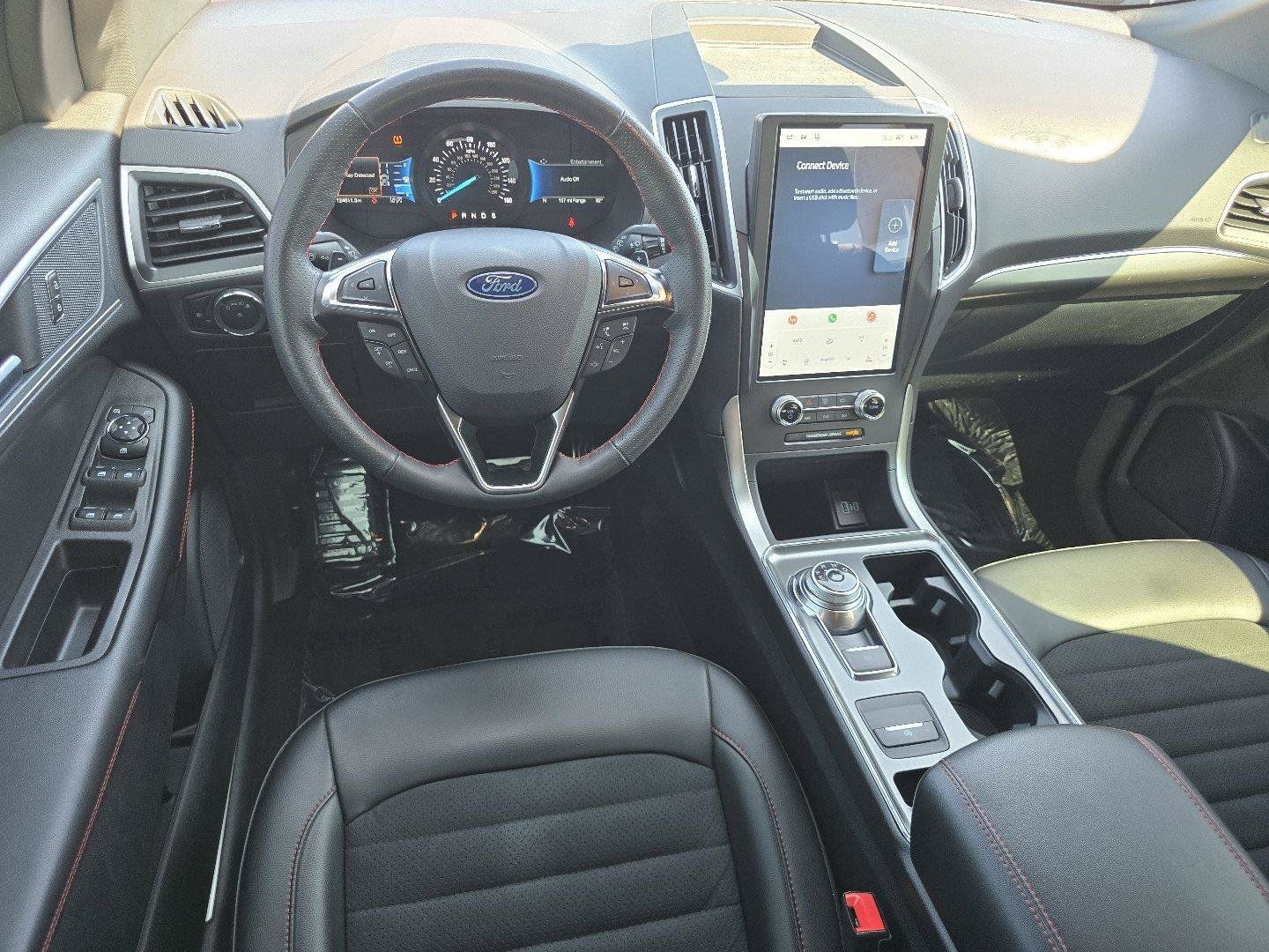 Used 2024 Ford Edge ST-Line w/ Class II Trailer Tow Package AWD/4WD image 21