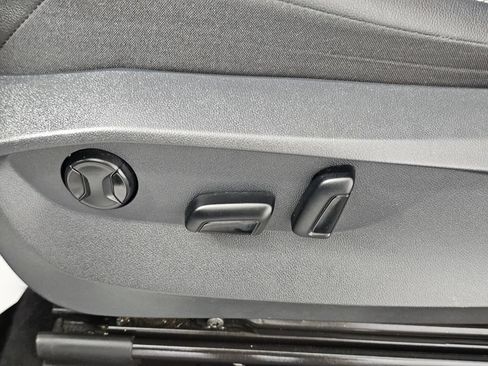 Used 2022 Volkswagen Tiguan SE R-Line AWD/4WD image 22