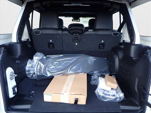 New 2025 Jeep Wrangler Unlimited Rubicon 392 image 8