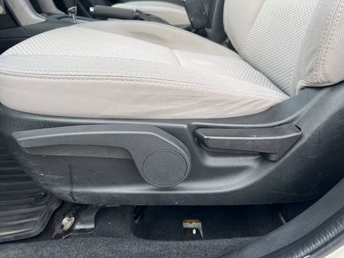 Used 2017 Subaru Forester 2.5i w/ Alloy Wheel Package image 10