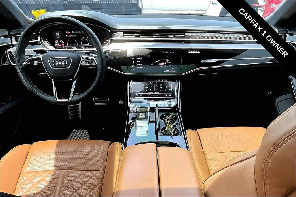 Used 2023 Audi S8 AWD/4WD image 7