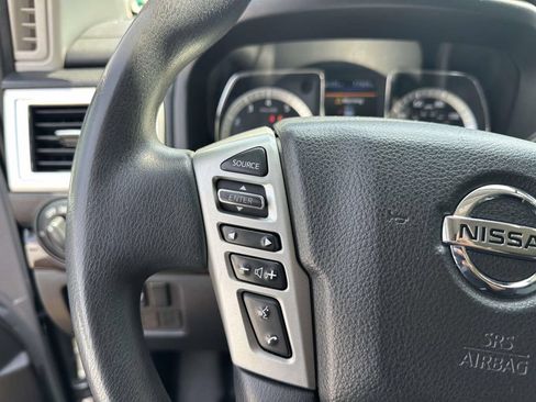 Used 2019 Nissan Titan SV AWD/4WD image 31
