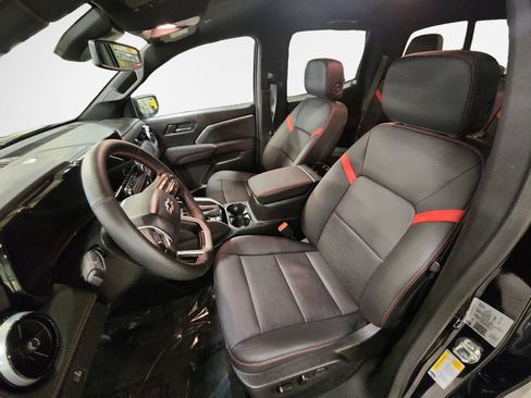 Certified 2026 Chevrolet Colorado Z71 w/ Technology Package AWD/4WD image 14