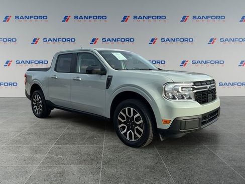 Used 2024 Ford Maverick Lariat image 7