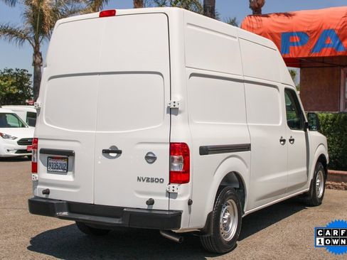 Used 2018 Nissan NV 2500 S image 9