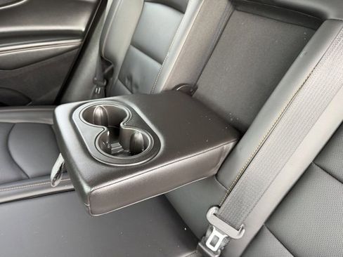 Used 2019 Chevrolet Equinox Premier image 18