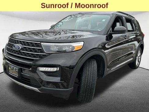 Used 2023 Ford Explorer XLT w/ Equipment Group 202A image 5