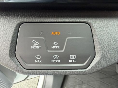 Used 2023 Volkswagen ID.4 Pro S AWD/4WD image 16