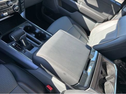 New 2025 Ford F150 Lariat w/ Equipment Group 502A High image 32