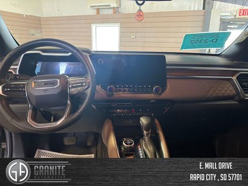 Used 2023 GMC Canyon Denali AWD/4WD image 13