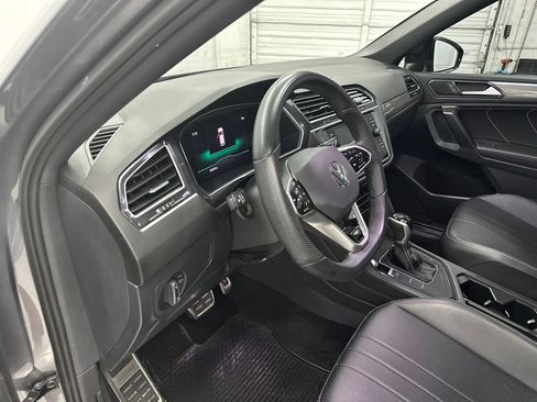 Used 2024 Volkswagen Tiguan SE R-Line w/ MDO Package, Three-Row FWD image 14