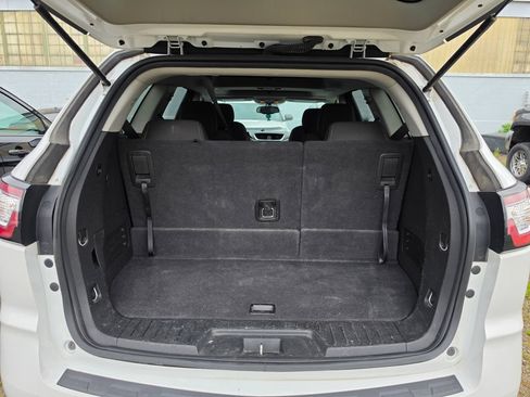 Used 2017 Chevrolet Traverse LT w/ Style and Technology Package AWD/4WD image 8