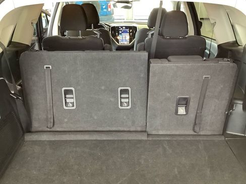 Certified 2024 Subaru Ascent Premium w/ Convenience Package image 29