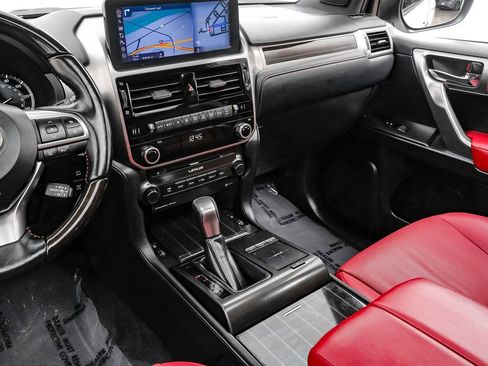 Used 2022 Lexus GX 460 Premium w/ Premium Package image 24