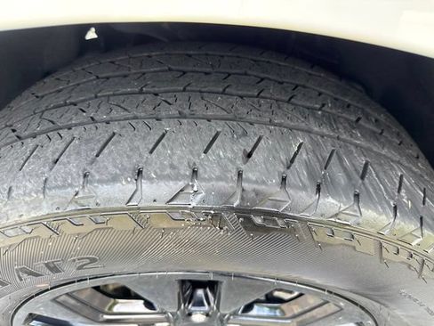 Used 2024 Ford Expedition XLT AWD/4WD image 13