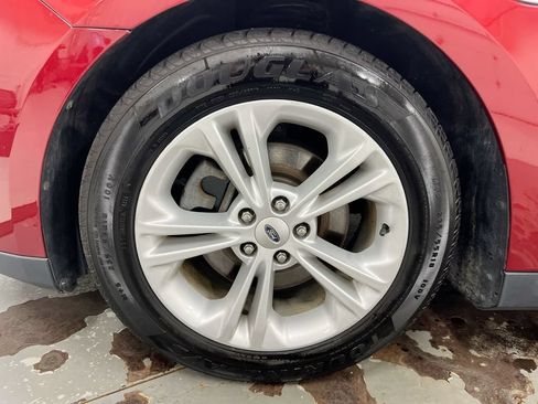 Used 2014 Ford Taurus SEL FWD image 25
